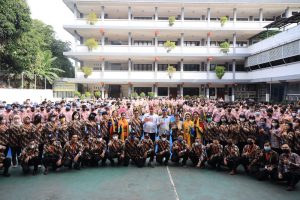 PLT WALI KOTA BEKASI KUNJUNGI SMA DAN SMK YANG BERADA DI KECAMATAN BEKASI TIMUR