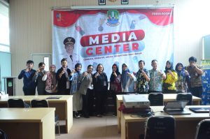 UNIVERSITAS PEMBANGUNAN NASIONAL VETERAN JAKARTA STUDI BANDING PPID KE KOTA BEKASI