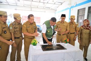 Pantau Hasil Pembangunan, Plt. Wali Kota Bekasi Keliling Wilayah Pondokgede Gunakan Sepeda Motor