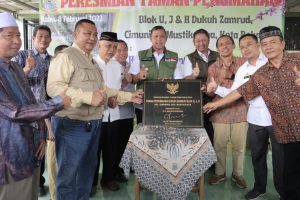 Kelilingi Mustikajaya dengan Sepeda Motor, Plt. Wali Kota Bekasi Tri Adhianto Resmikan Sejumlah Pembangunan