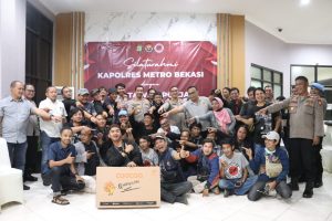 Rayakan HPN,Awak Media Pokja Dan Kapolres Metro Bekasi Makan Bakso Bersama