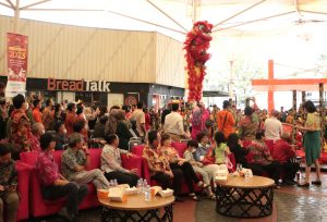 Spring Festival Jababeka menjadi magnet bagi masyarakat Cikarang dan Kota Jababeka menghabiskan weekend