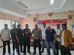 Rapat Minggon Dan Jumat Curhat Di Lakukan Warga Tamara Bersama Kapolsek Tambun