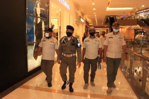 Satpol PP Kota Bekasi Operasi Pegawai Melalui Gerakan Disiplin Nasional di Beberapa Pusat Perbelanjaan.