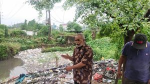 Warga Perum Jatimulya Tambun Resah Dengan Tumpukan Sampah,Pinta Adanya Normalisasi Kali
