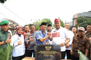 Plt. Wali Kota Bekasi, Tri Adhianto Resmikan Sejumlah Pembangunan di Kecamatan Bekasi Timur