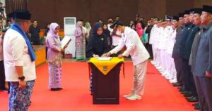 179 Pejabat Administrator dan Pengawas di lingkungan Pemerintah Kabupaten Di Lantik PJ Bekasi