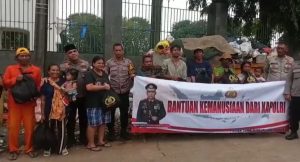 Warga Tambun Dapatkan Bantuan Kemanusiaan Dari Kapolr
