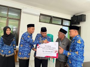 Perkuat Optimalisasi Pemanfaatan DBHCHT, Pemkot Bekasi Salurkan BLT untuk Tingkatkan Kesejahteraan Masyarakat