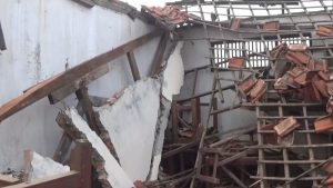 Tiga Atap Kelas SDN 01 Sukadanau Ambruk,Sekolah Minta Pemkab Bekasi Percepat Perbaikan