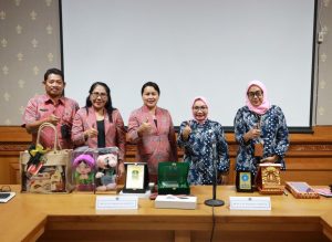 Pererat Silaturahmi, TP. PKK Kota Bekasi Kunjungi Puspem Badung