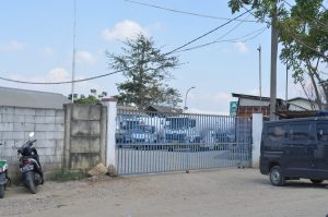 Warga Berhamburan Selamatkan Diri Saat Perusahaan Gas Dekat Pemukimannya Meledak