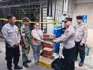 Polsek Tambun Berikan Bantuan Panti Asuhan Yang Terbakar
