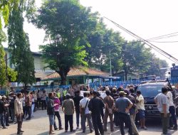 Dinilai Tak Peduli Lingkungan, PT SPS Digeruduk Ratusan Warga
