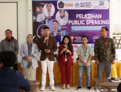 Mahasiswa Paramadina Lakukan Pelatihan Public Speaking Guru SMK Tinta Emas Indonesia