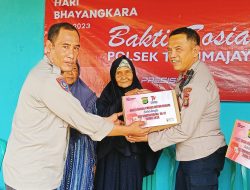 Warga Tidak Mampu Dapatkan Bantuan Dari Polsek Tarumajaya Di Momentum Bhayangkara Ke 77