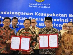 Plt. Wali Kota Bekasi dan Kepala Daerah Se-Jabar Tandatangani Naskah Kesepakatan Tentang Komponen Pendanaan Bersama Pilkada 2024
