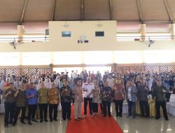 CIPTAKAN PENGUSAHA KALANGAN MILENIAL. TRI BERI MOTIVASI WIRAUSAHA KE MAHASISWA UNKRIS