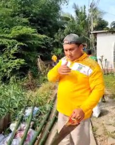Jalan Longsor di Ranca Iga Cikarang Timur Kades Cipayung Terjun Langsung Lakukan Perbaikan