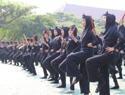 Ribuan Penari Silat Ujungan Meriahkan Hari Jadi Kabupaten Bekasi ke-73
