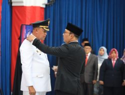 Gubernur Jabar Ridwan Kamil Lantik Wali Kota Bekasi, Dr. Tri Adhianto