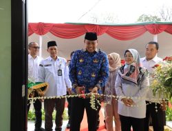 WALI KOTA BEKASI RESMIKAN TIGA GEDUNG DI PADURENAN MUSTIKAJAYA