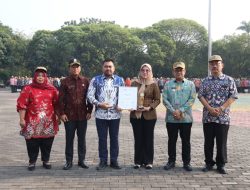 Hari Batik Nasional, Pj. Wali Kota Bangga Kenakan Batik Khas Kota Bekasi saat Apel.