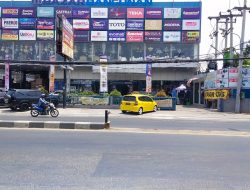 Buka Median Jalan Buat Kepentingan Usahanya,Resahkan Warga Dan Pengguna Jalan