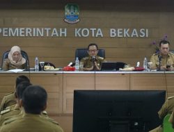 Pj. Wali Kota R. Gani Muhamad Rapat Koordinasi Bersama Camat dan Lurah se Kota Bekasi.