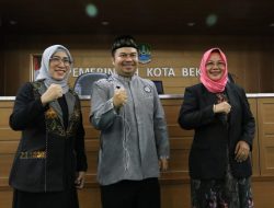 Pengajian Rutin TP PKK dan Dharma Wanita Kota Bekasi, Yolla Gani : “Kita Paksakan Baca Alqur’an Dibanding Gadget.”