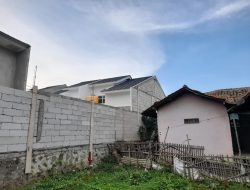 Warga Kecewa Pengembang Buat Tembok Pembatas Tanpa Saluran Air Yang Berimbas Banjir