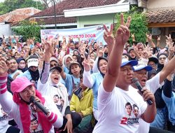 Bersama Ratusan Emak – Emak Lakukan Senam Sehat Gemoy, Brilian Berikan Door Frize dan Tebus Minyak Murah