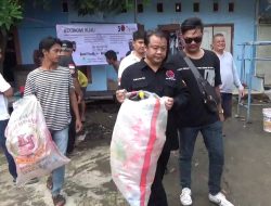 Jamaludin Caleg PDIP Dapil 7, Ajak Warga Tuker Sampah Dengan Minyak