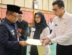 Pj. Wali Kota Bekasi Lantik Pejabat Fungsional Ahli Utama dan Pengambilan Sumpah PNS Baru