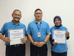 FajarPaper Dukung Pembangunan Generasi Unggul Melalui Beasiswa Prestasi untuk 239 Anak Karyawan
