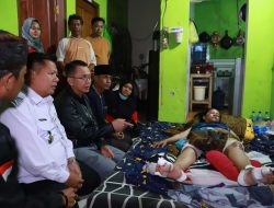 Pj Bupati Bekasi Jenguk Korban Perampasan Motor di Underpass Cibitung