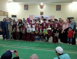 Berbagi Kasih Di Lakukan Polsek Cikarang Barat Dengan Para Anak Yatim Piatu