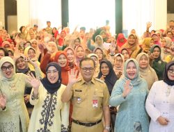 Seminar Hari Kartini, Pj. Wali Kota Bekasi: “Setiap Wanita Penting untuk Pancarkan Brain, Beauty, Behavior”