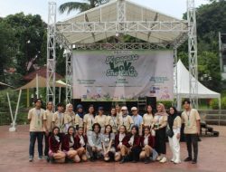 Aksi Hijau Beraksi Bersama Mahasiswa Ilmu Komunikasi Presiden University dan K-Popers Cibinong