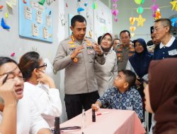 Sambut Hari Bhayangkara Ke – 78, Polres Metro Bekasi Gelar Bakti Kesehatan di SLB Wijaya Kusuma Cikarang Barat