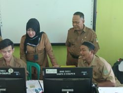 Monitoring Di Lakukan Kepala Bidang SMP dan Ketua Pelaksana PPDB Online