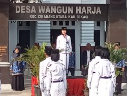 Peringati HUT RI Ke-79, Politisi Demokrat Pimpin Upacara Pengibaran Bendera