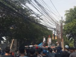 Ribuan Warga Pejuang Demo Blokir Pintu Masuk PT PAS