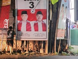 Luar Biasa, Kesal Kepada Timses RIDHO, Warga Jatibening Cetak Spanduk dengan Modal Sendiri