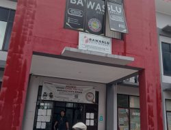 BAWASLU JAMIN PELAKU BLACK CAMPAIN SEBAR STIKER DIPROSES