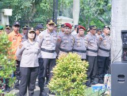 Apel Pergeseran Pasukan Pengamanan TPS Ops Mantap Praja Jaya 2024: Kapolres Metro Bekasi Tegaskan Netralitas dan Pastikan Kesiapan Total