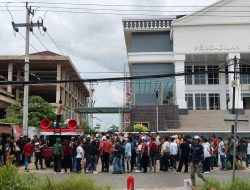 KORBAN INVESTASI BODONG KRIPTO EDC CASH GERUDUK PN BEKASI, TUNTUT SITA EKSEKUSI ASET PELAKU DILAKSANAKAN