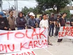 Puluhan Pemuda Cibarusah Lakukan Aksi Tolak Hasil Temu Karya Karang Taruna Kecamatan Cibarusah