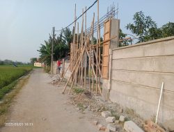 Renovasi Pagar Desa Labansari di Anggap Ketua JPKP Kab Bekasi Deden Guntara Sudah Sesuai Aturan