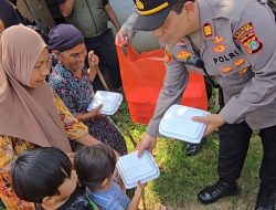 Warga Cipayung dan Labansari Dapatkan 300 Bungkus Nasi Gratis